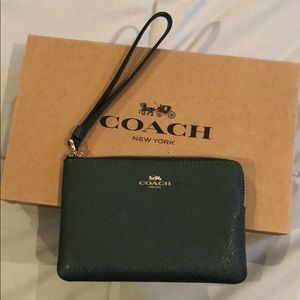 Coach Wristlet - deep hunter green